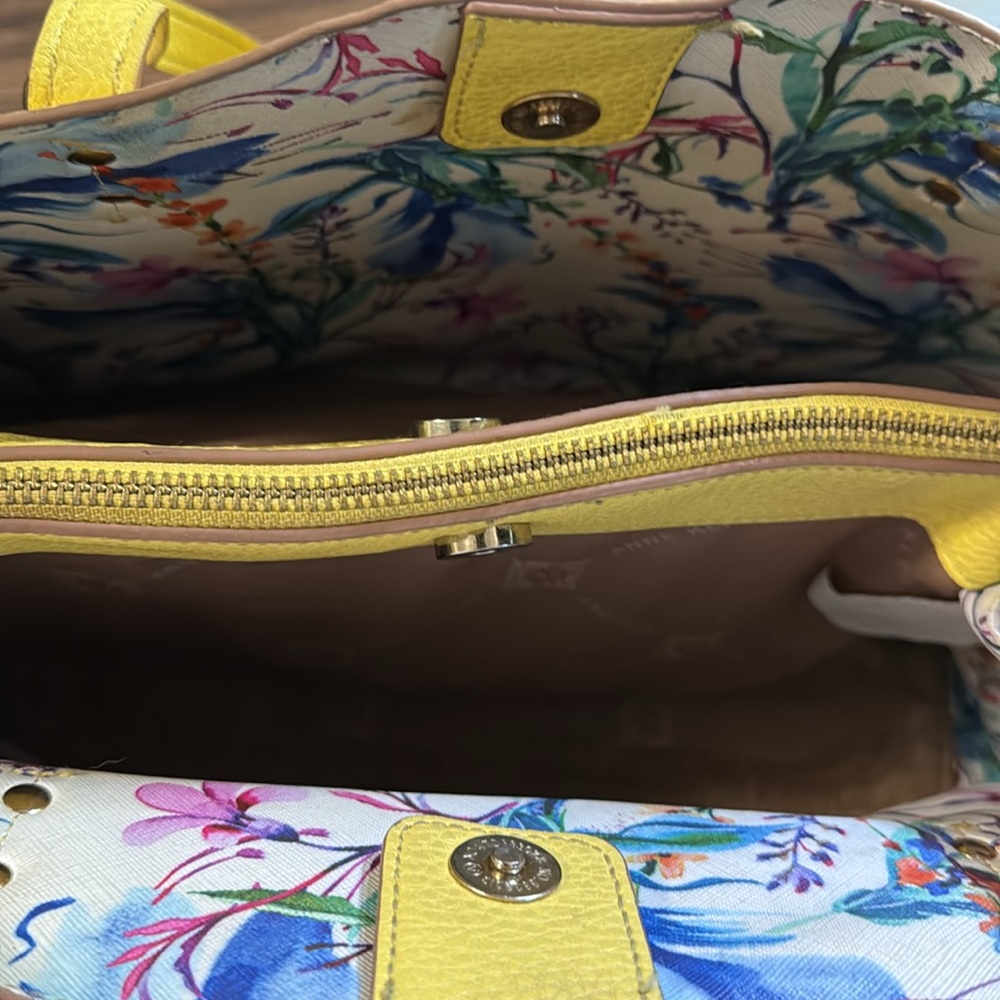 Anna Klein Yellow Leather Tote Bag - Picture 5 of 6